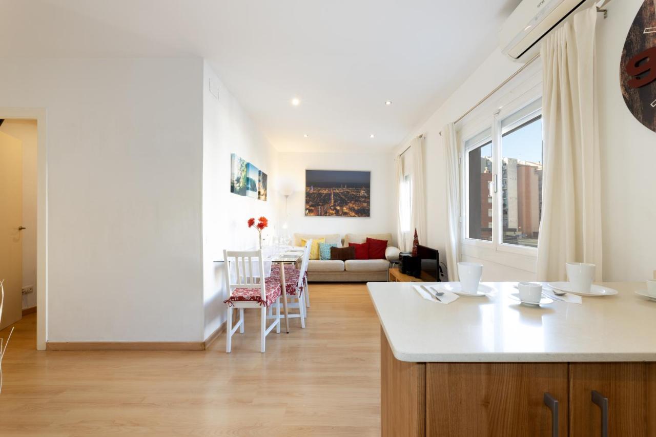 Cute Apartment In Sants Station With Hbo & Alexa & Ac Barcelona Bagian luar foto