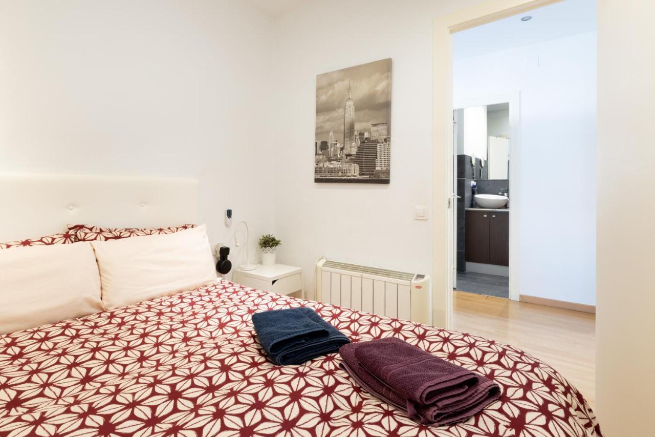 Cute Apartment In Sants Station With Hbo & Alexa & Ac Barcelona Bagian luar foto