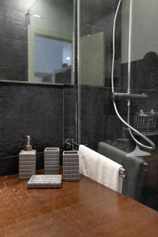 Cute Apartment In Sants Station With Hbo & Alexa & Ac Barcelona Bagian luar foto