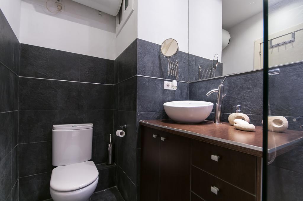 Cute Apartment In Sants Station With Hbo & Alexa & Ac Barcelona Ruang foto