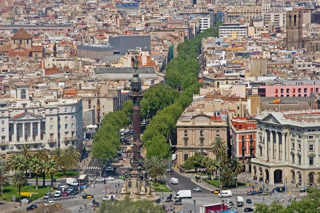 Cute Apartment In Sants Station With Hbo & Alexa & Ac Barcelona Bagian luar foto